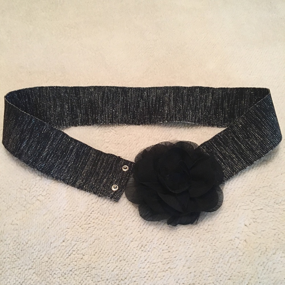 Cute black flower belt 🖤